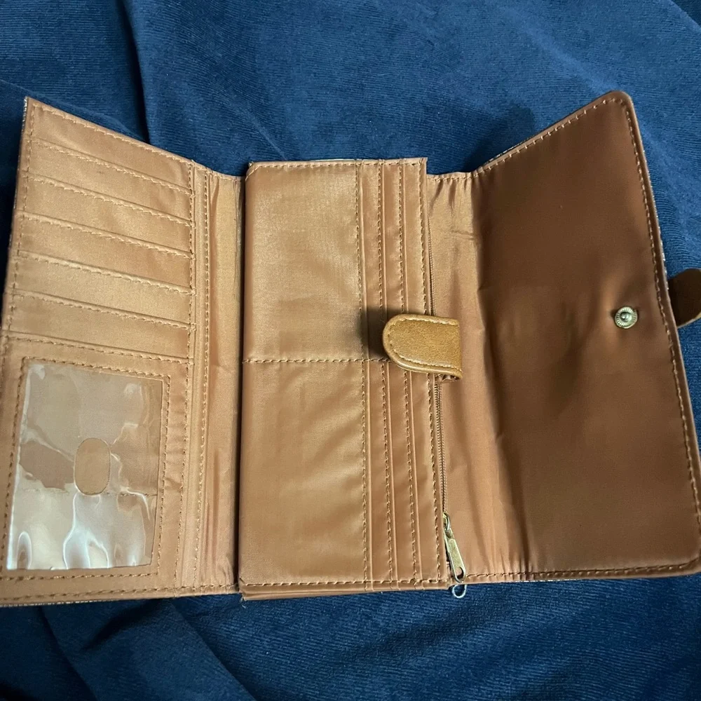 Wallet - Picture 2 of 3